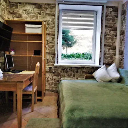 Teika Cat's Garden Apartment